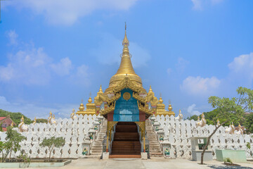 Naklejka premium Maha Sandar Mahi or Muni pagoda, famous place for travel destination at Amarapura Mandalay