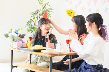 女子会のイメージ　