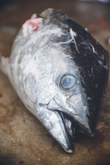 佐良浜漁港のお祭り 新鮮なカツオとマグロの解体調理 沖縄県宮古島の離島伊良部島