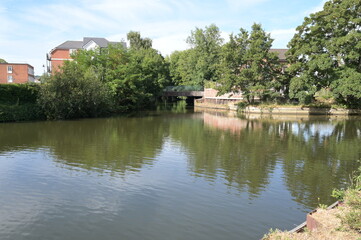 Fototapeta na wymiar The River Medway in Tonbridge kent. 