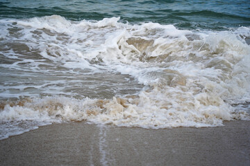 Wasserwellen am Strand