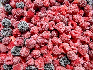Frozen raspberry and blackberry, close-up