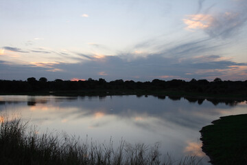 Sonnenuntergang am Nsemani Damm / Sundown at Nsemani Dam /