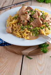 Poultry ragout with pasta