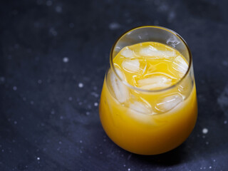 orange juice or lemonade with ice