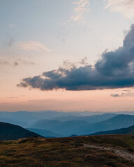 Obraz na płótnie Canvas sunrise over the mountains