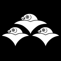 家紋です。三つ盛り雁金といいます。