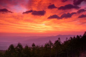 八ヶ岳から望む朝焼け