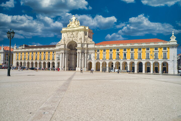Fototapeta na wymiar the beautiful portuguese city in lisbon.