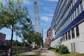 Kran am Innenhafen Duisburg