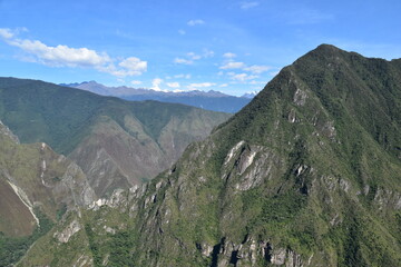 Fototapeta na wymiar Machu Picchu and the surrounding mountains of the Urubamba Valley in Peru