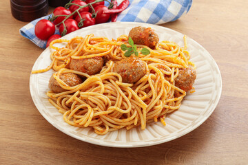 Spaghetti with meatball in tomato sause