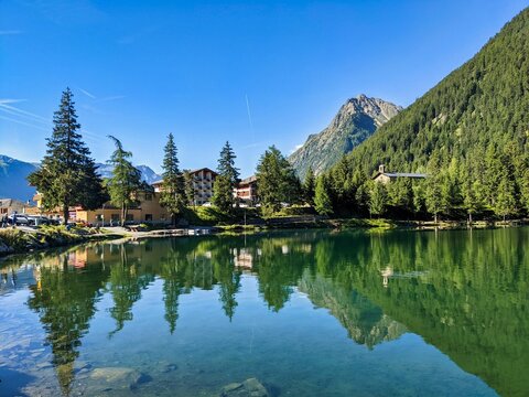 lac de champex. Beautiful mountain lake above Orsi&egrave;res in Valais. idyllic landscape. Enjoy the silence of nature. High quality photo
