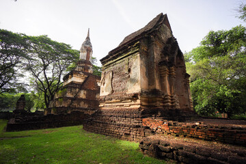 Archaeological and Buddhist sites, historical religious sites, Buddha, temples, ceremonial areas, religious attractions, Buddhist churches, antiques, pagodas, nature and dharma, Buddha statue.