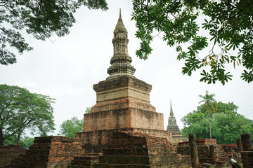 Archaeological and Buddhist sites, historical religious sites, Buddha, temples, ceremonial areas, religious attractions, Buddhist churches, antiques, pagodas, nature and dharma, Buddha statue.