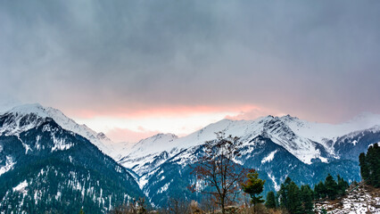Fototapeta na wymiar landscape of snowy mountains of Himalayas