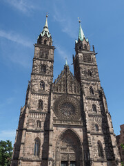 Fototapeta na wymiar St Lorenz church in Nuernberg