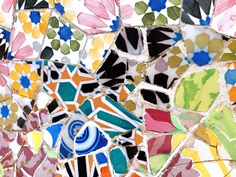 [Spain] Colorful tiles of The serpentine bench in Park Guell (Barcelona)