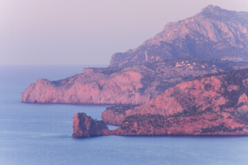 Sa Foradada y punta de Muleta desde  Banyalbufar, Parque natural de la Sierra de Tramuntana....