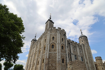 Fototapeta na wymiar The White Tower inside the London Tower 