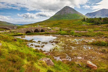 Fototapeta premium view on the Glamaig mountain from Sligachan old bridge on the Isle of Skye, Scotland, UK