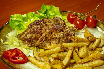 Grilled meat with vegetables