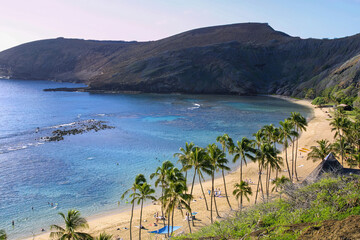 Breathtaking view of the Hanauma Bay on O'ahu, Hawaii - obrazy, fototapety, plakaty