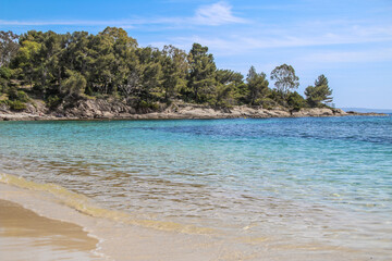 bord de mer aux eux limpides