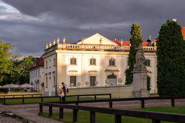 Obraz premium View of the entrance gate and the Branicki Palace in Bialystok.