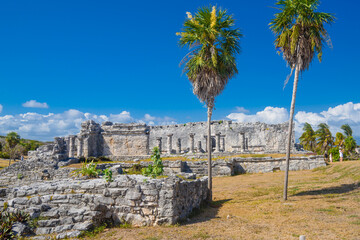 Fototapeta na wymiar Great palace, Mayan Ruins in Tulum, Riviera Maya, Yucatan, Caribbean Sea, Mexico