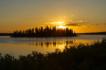 Fototapeta na wymiar Sunset at Astotin Lake, Elk Island National Park