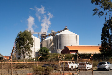 Fototapeta na wymiar Rio Tinto Yarwun alumina refinery near Gladstone, Queensland.