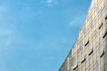 Fototapeta na wymiar modern office building in sky
