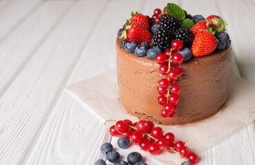 raspberry and blueberry cheesecake