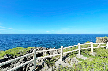 Fototapeta premium 絶景の海 [沖縄県 宮古島/東平安名崎]
