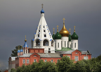 Fototapeta na wymiar Assumption cathedral and bell tower in Kolomna Kremlin. Russia