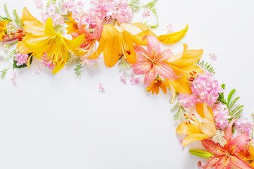 Obraz na płótnie Canvas bright summer flowers on white background