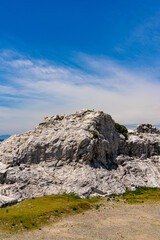 白い岩肌が美しい白崎海洋公園