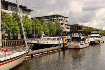 Oldenburger Hafen im Wandel; Neue Hafenpromenade als Wohn-und Freizeitquartier
