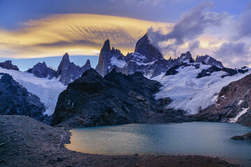 Monte Fitz Roy, - Cerro Chaltén -,  3405 metros, laguna de los Tres, parque nacional Los Glaciares, republica Argentina,Patagonia, cono sur, South America