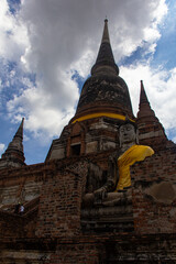 Fototapeta premium Buddha statue at ayutthaya, thailand.