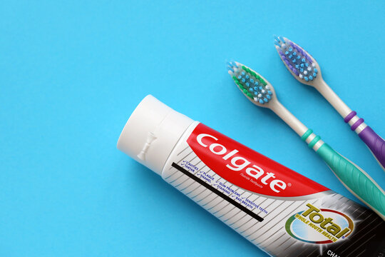 TERNOPIL, UKRAINE - JUNE 23, 2022: Colgate toothpaste and toothbrushes, a brand of oral hygiene products manufactured by American consumer-goods company Colgate-Palmolive