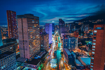 Paisaje urbano de la ciudad de Bogotá, capital del pais Latinoamericano: Colombia.