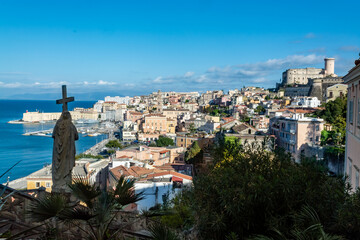 Obraz premium Walking in historical town Gaeta, summer vacation destination on Tyrrhenien sea with sandy beaches and old houses