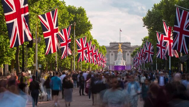 United Kingdom, London, Buckingham Palace and The Mall, decorated for the Queens Platinum Jubilee