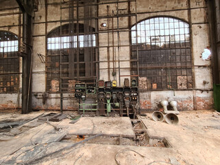 Insights into an old derelict industrial plant