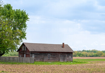 Fototapeta na wymiar Old rustic barn in Michigan USA