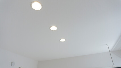 天井のダウンライト