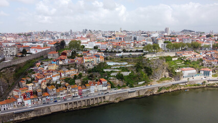 Fototapeta na wymiar Vista aérea de drone sobre a cidade do Porto (Portugal)