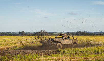 Trail Dirty Cars Racing © Gildo